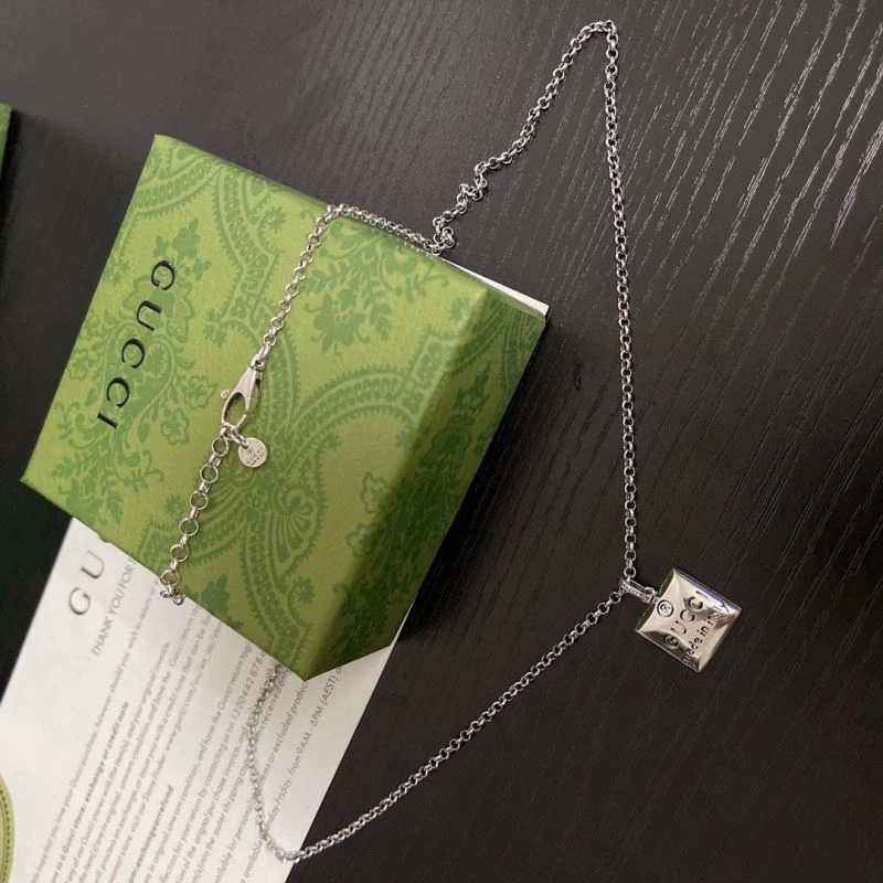 Sophisticated Gucci Necklaces 244791