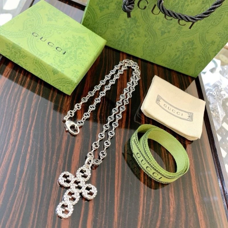 Compact Gucci Necklaces 244545