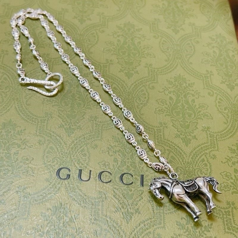 Stylish Gucci Necklaces 244525