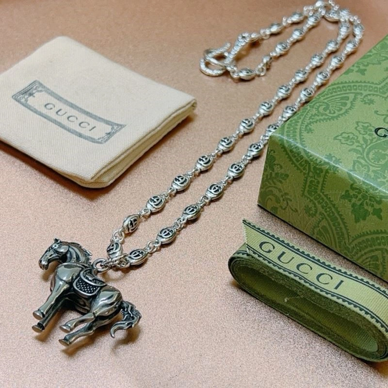 Stylish Gucci Necklaces 244525