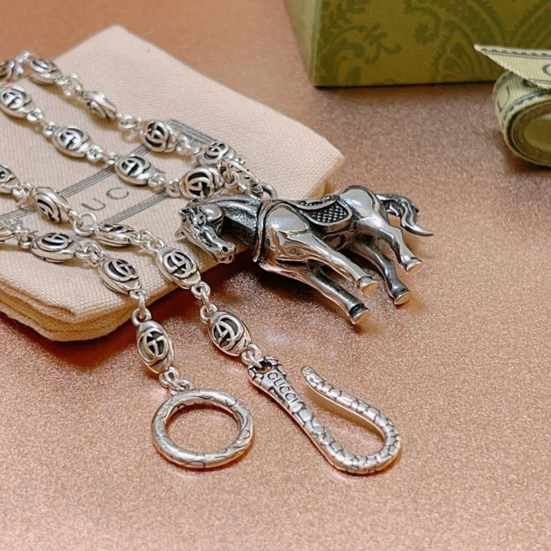 Stylish Gucci Necklaces 244525