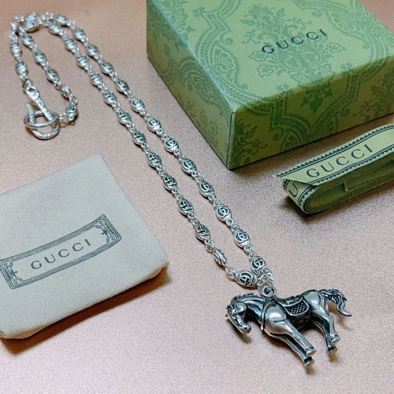 Stylish Gucci Necklaces 244525