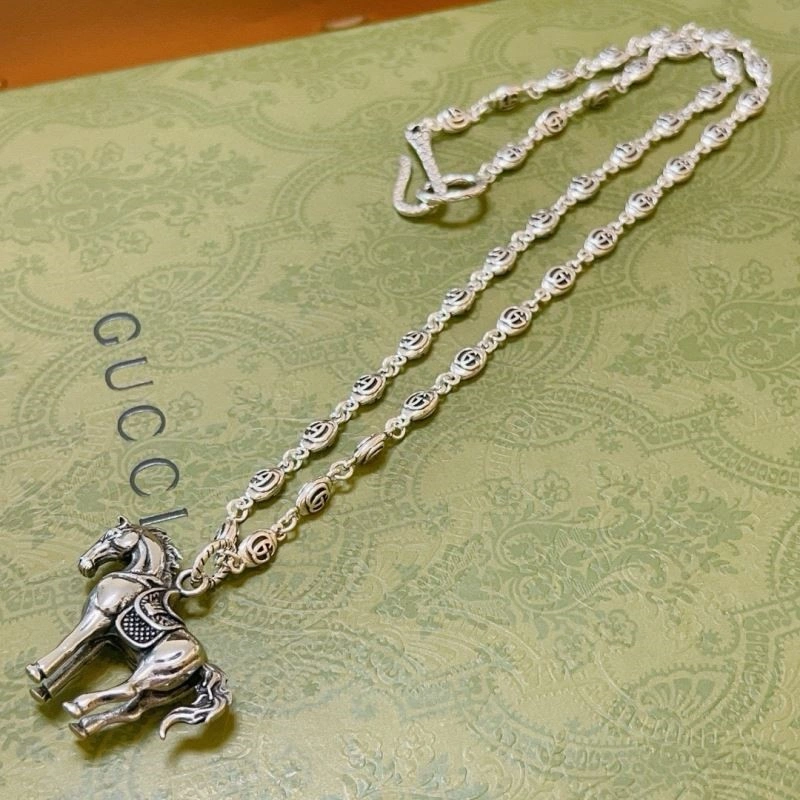 Stylish Gucci Necklaces 244525