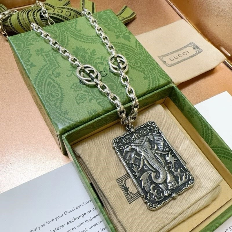 Snug Gucci Necklaces 244529