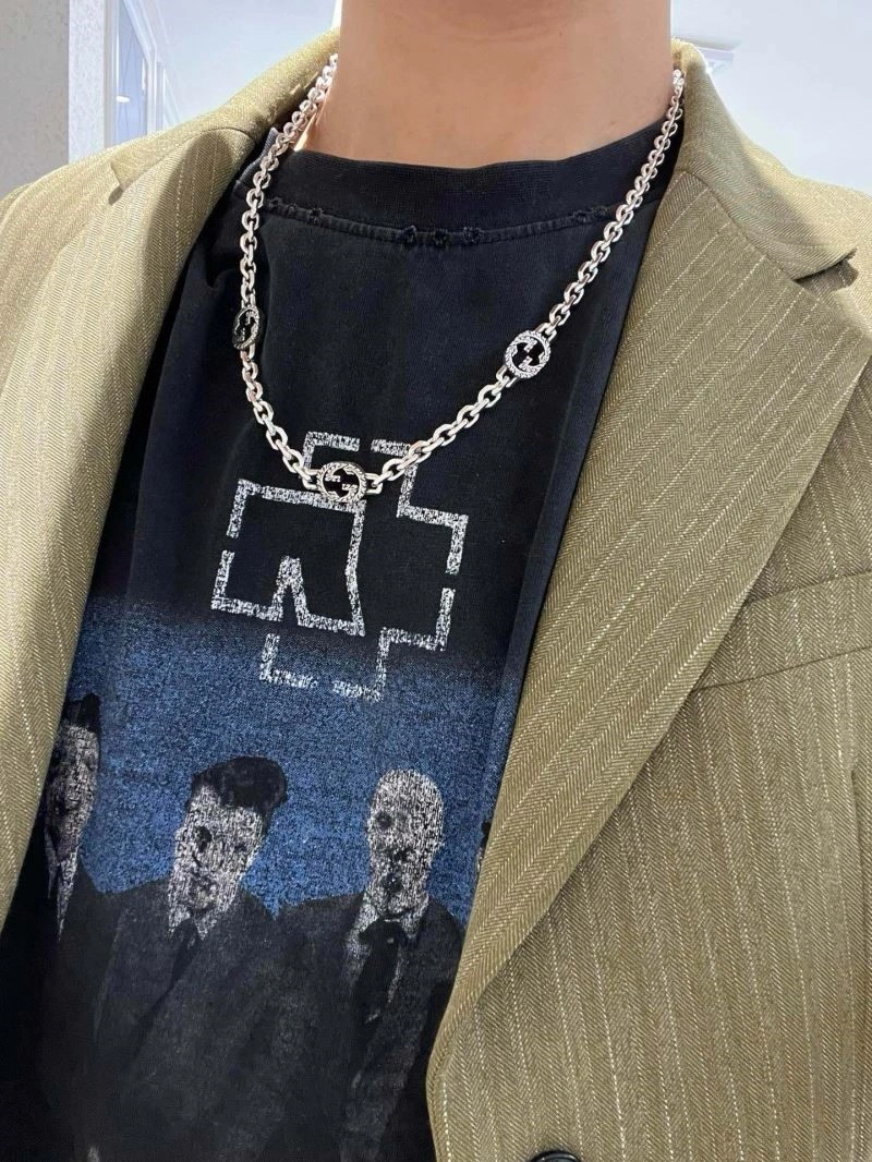 Sporty Gucci Necklaces 244503