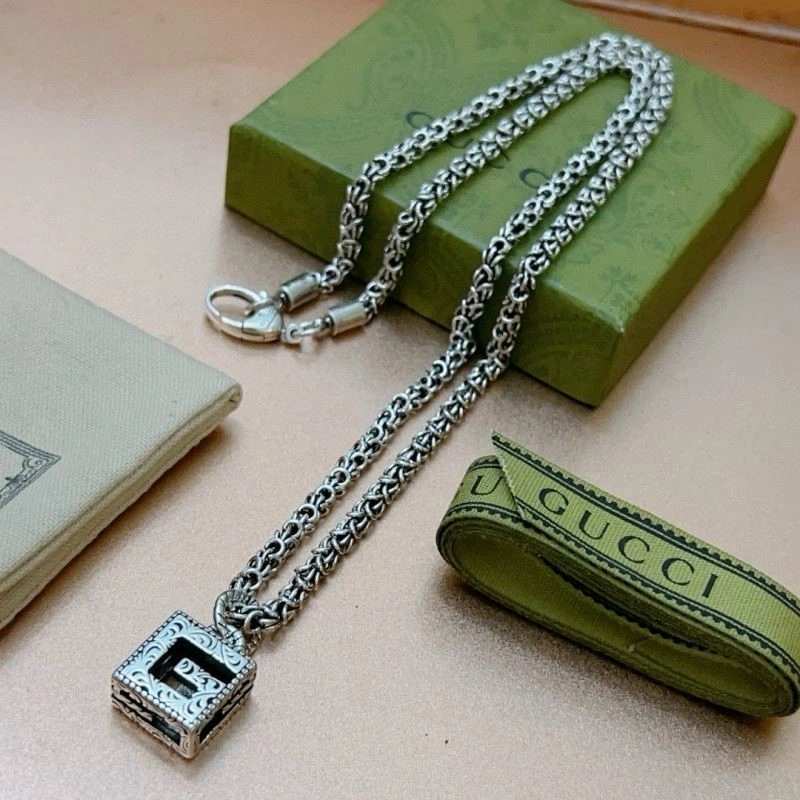 EyeCatching Gucci Necklaces 244501