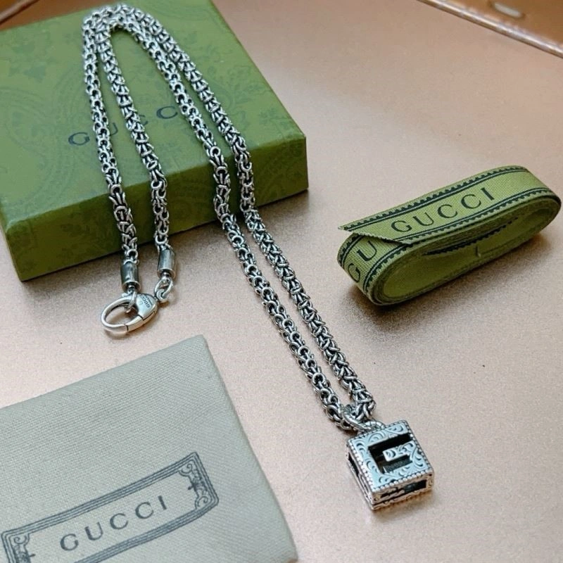 EyeCatching Gucci Necklaces 244501