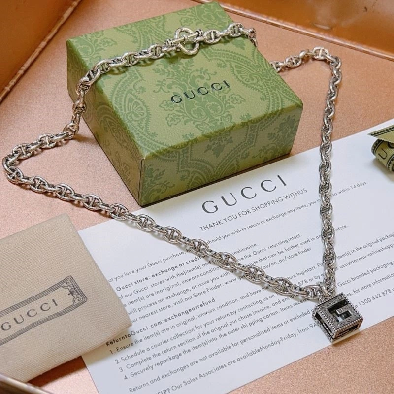 Cozy Gucci Necklaces 244483