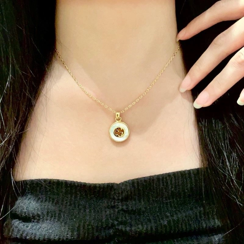 Resilient Gucci Necklaces 244480