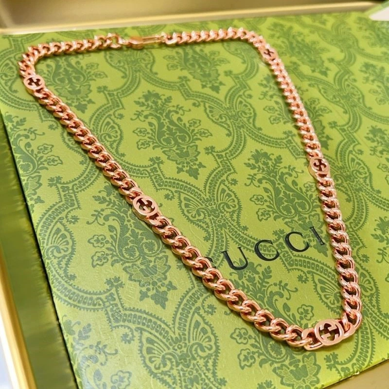 Snug Gucci Necklaces 244294