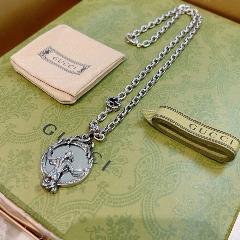 Resilient Gucci Necklaces 244289