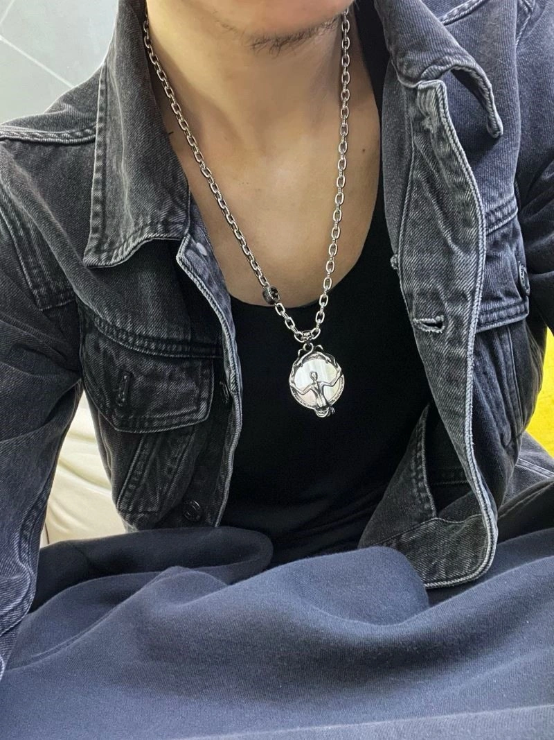 Resilient Gucci Necklaces 244289