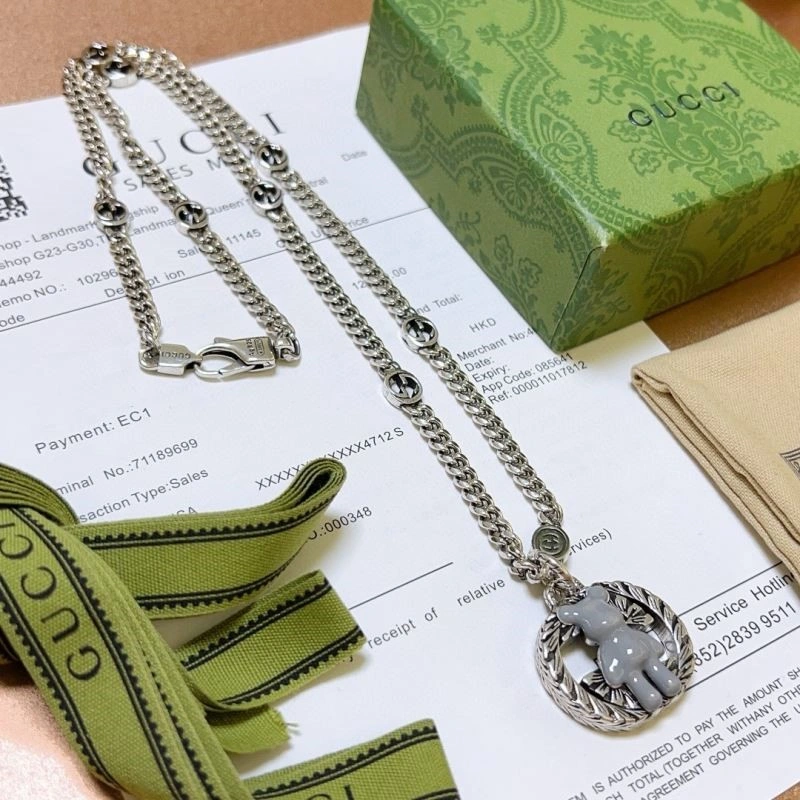 Gucci Necklaces Sleek 244210