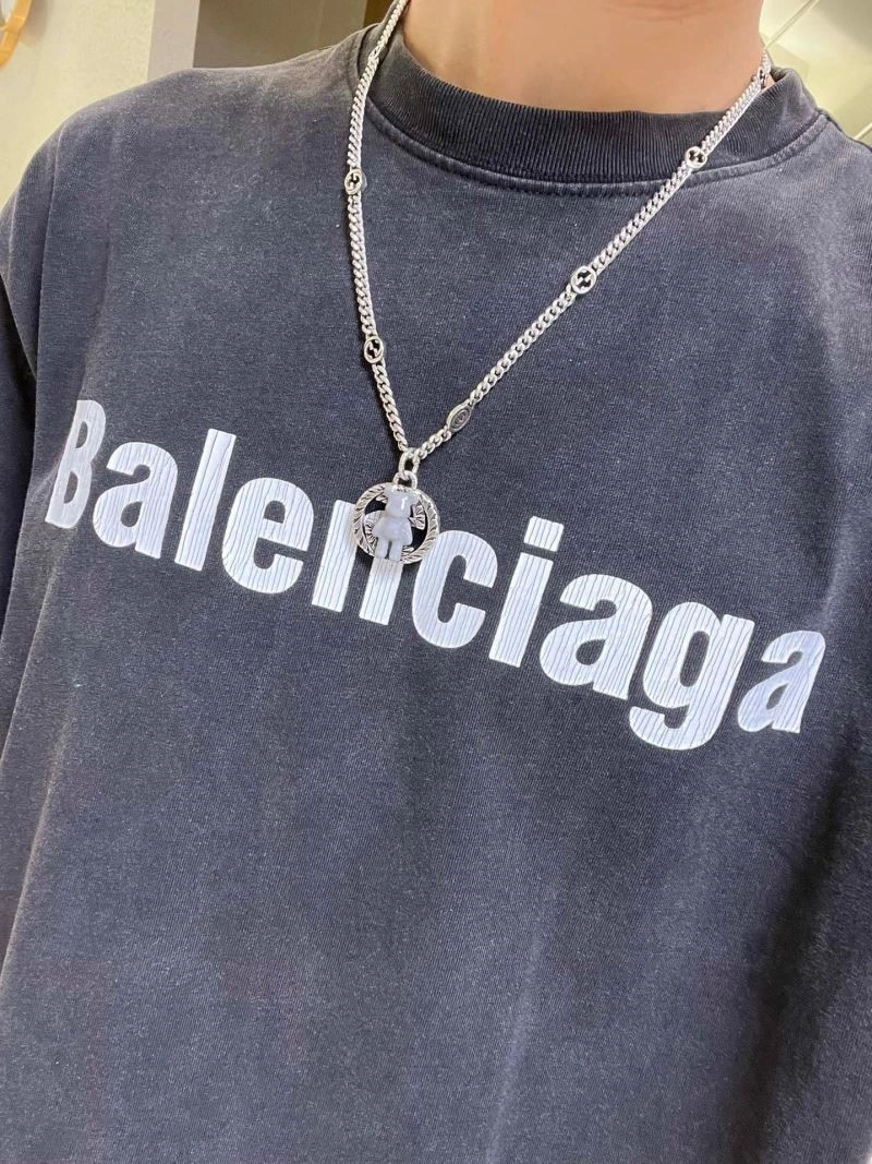 Gucci Necklaces Sleek 244210