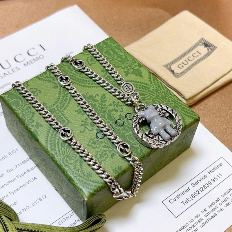Gucci Necklaces Sleek 244210