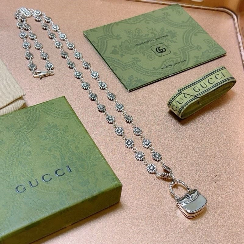 Elegant Gucci Necklaces 244208