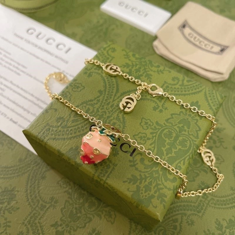 Gucci Necklaces Attractive 244043
