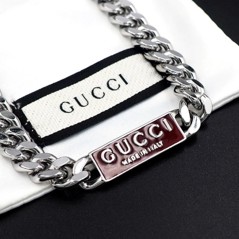 Sporty Gucci Necklaces 244042