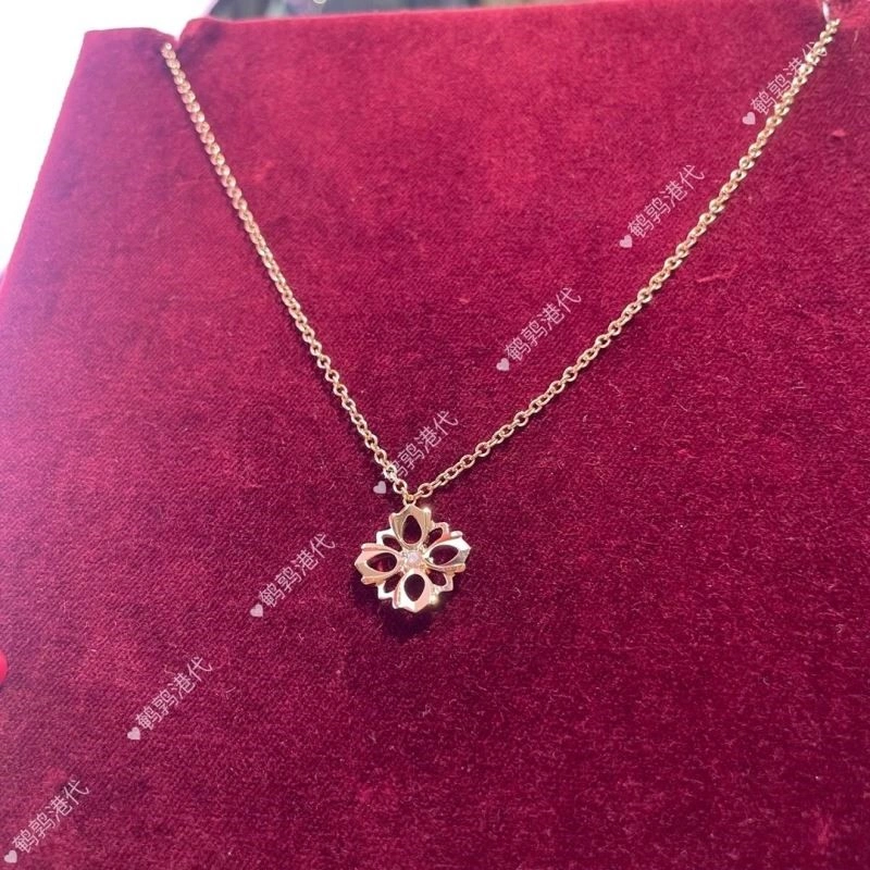 Resilient Gucci Necklaces 243974