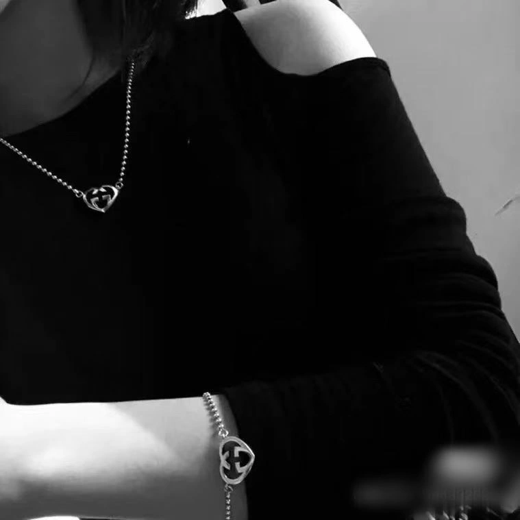 Gucci Necklaces Lightweight 243977