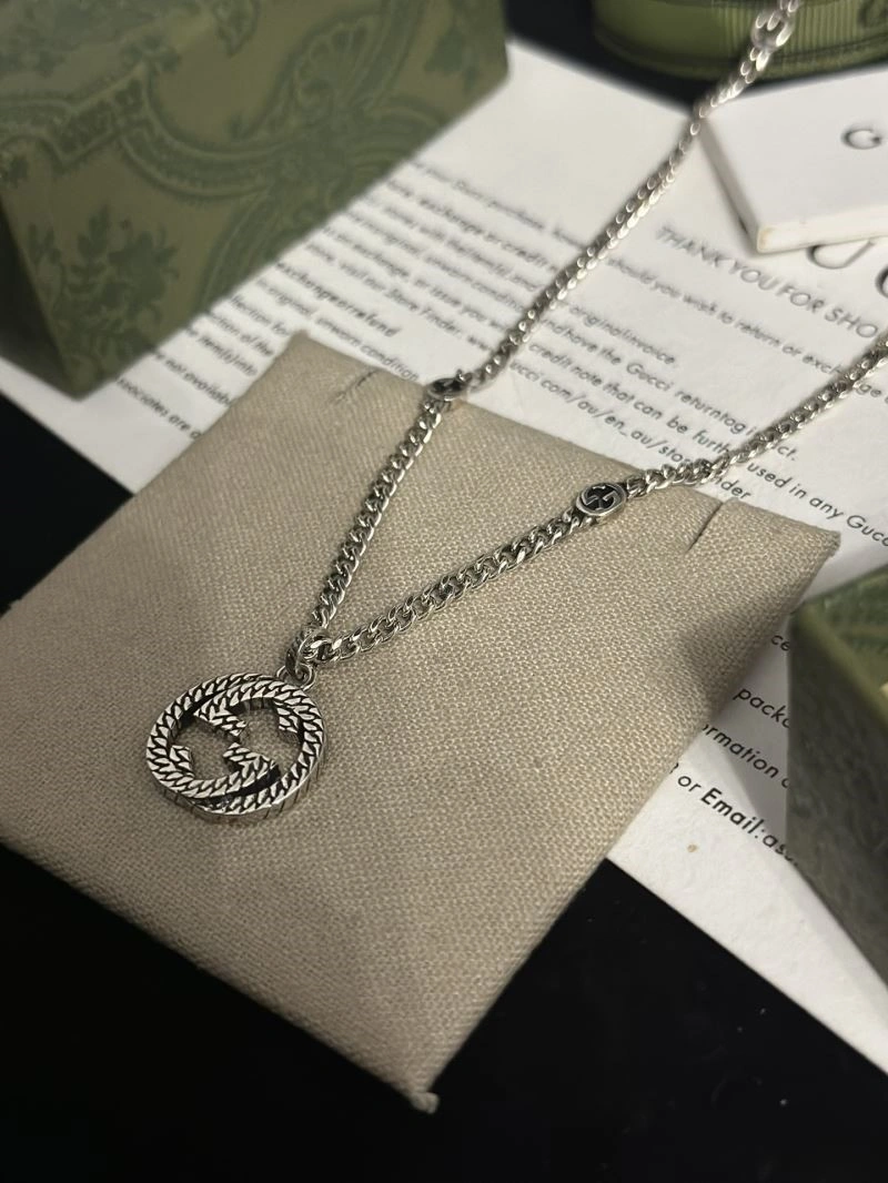 Trendsetting Gucci Necklaces 243944