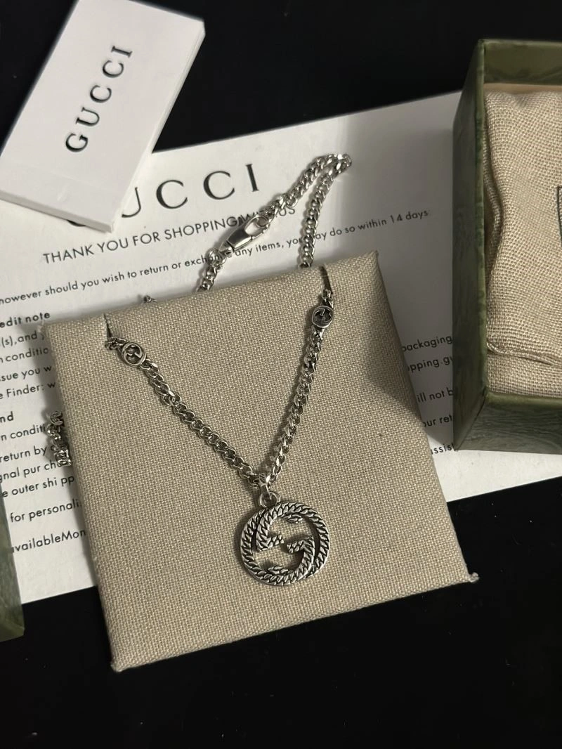 Trendsetting Gucci Necklaces 243944