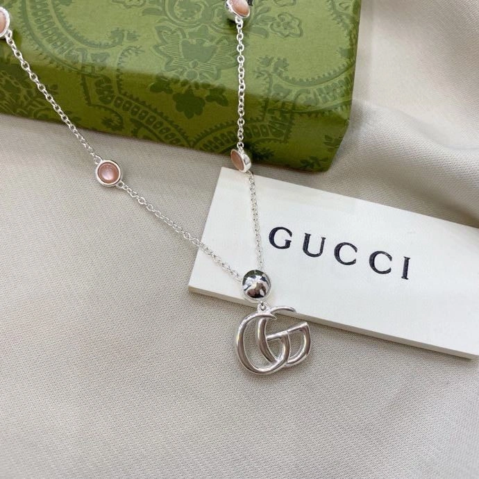 Contemporary Gucci Necklaces 243709