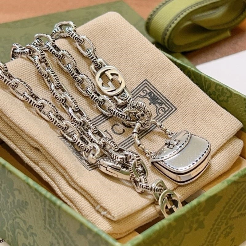 Gucci Necklaces Compact 243705
