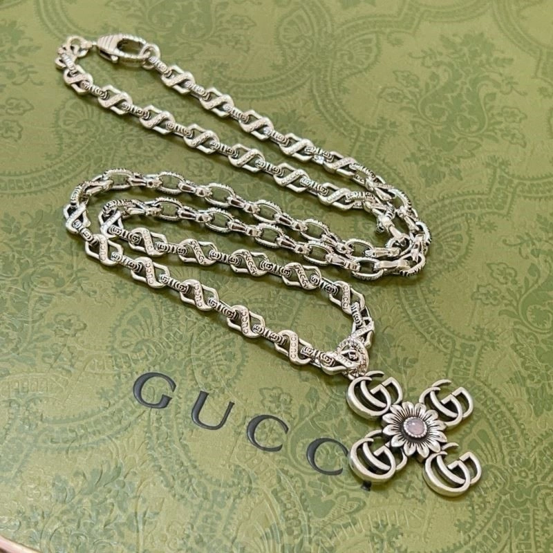 Gucci Necklaces Trendy 243706