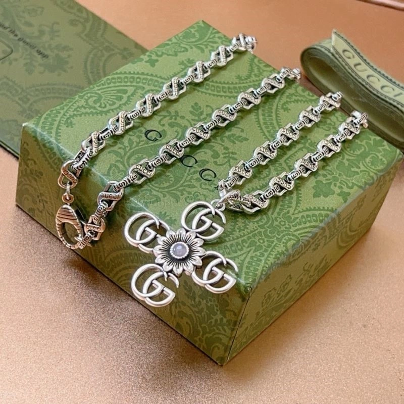 Gucci Necklaces Trendy 243706