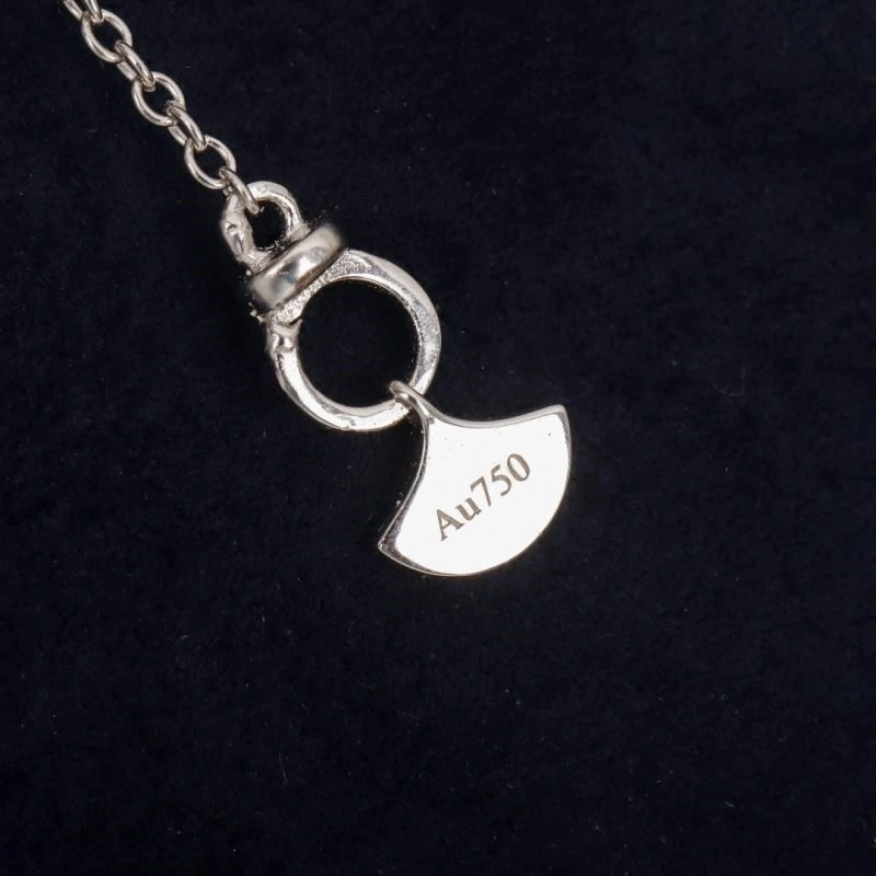 Compact Gucci Necklaces 243701