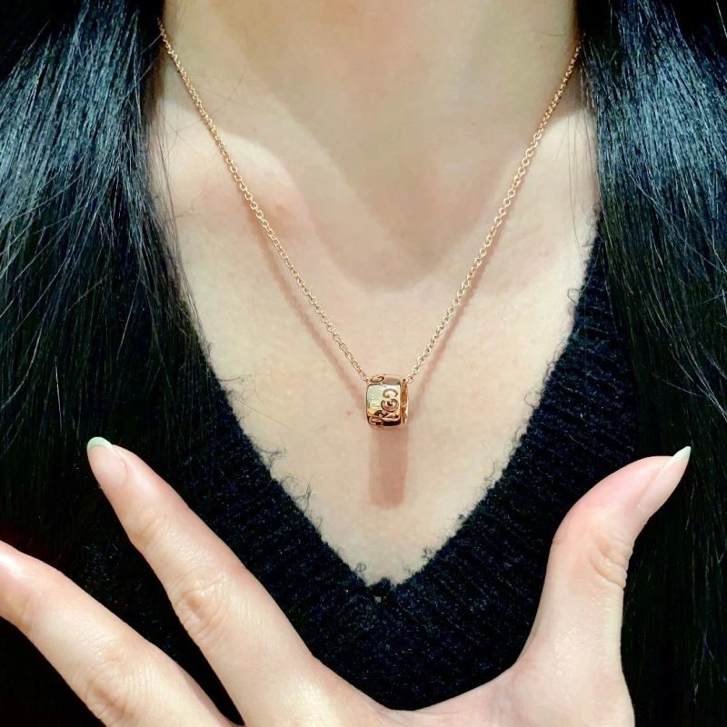 Attractive Gucci Necklaces 243672