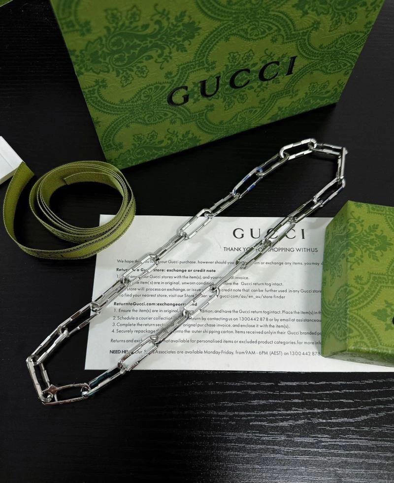 Sporty Gucci Necklaces 243652
