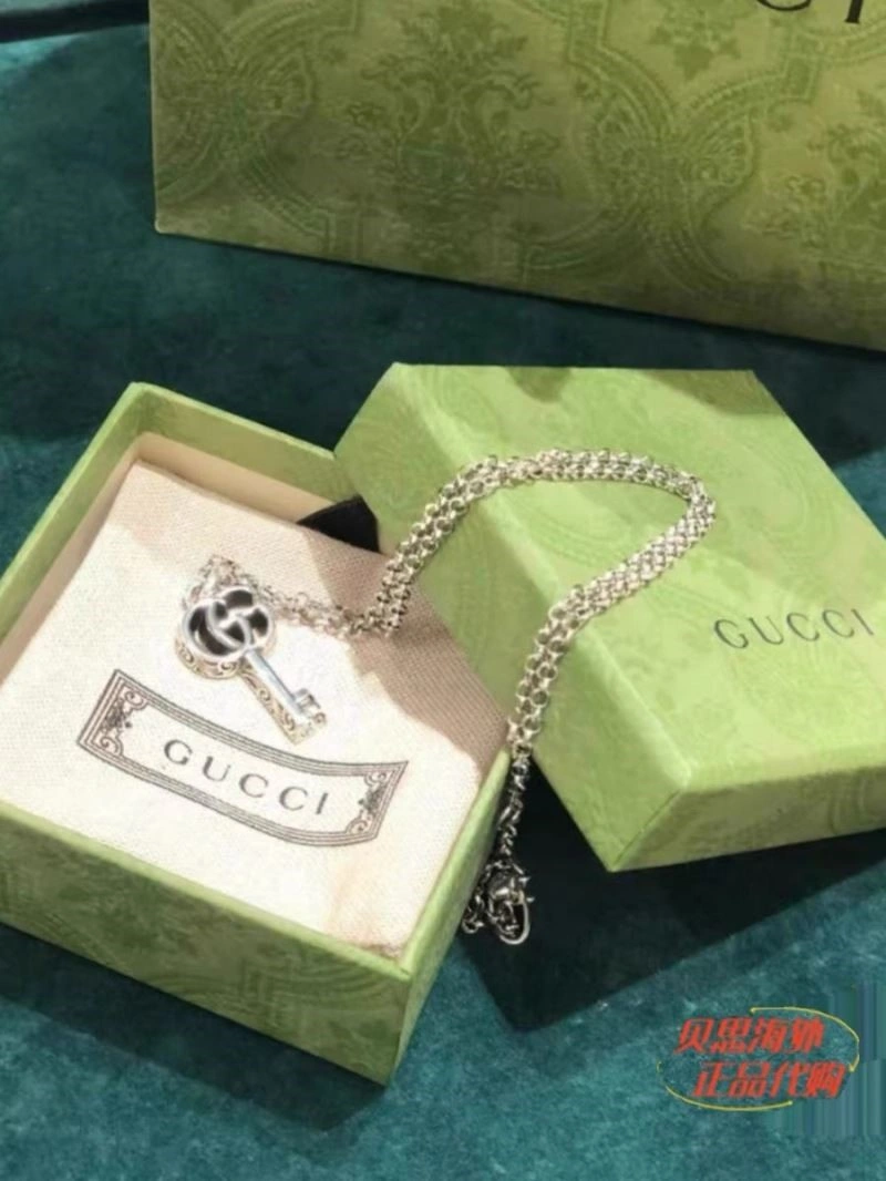 Elegant Gucci Necklaces 243643
