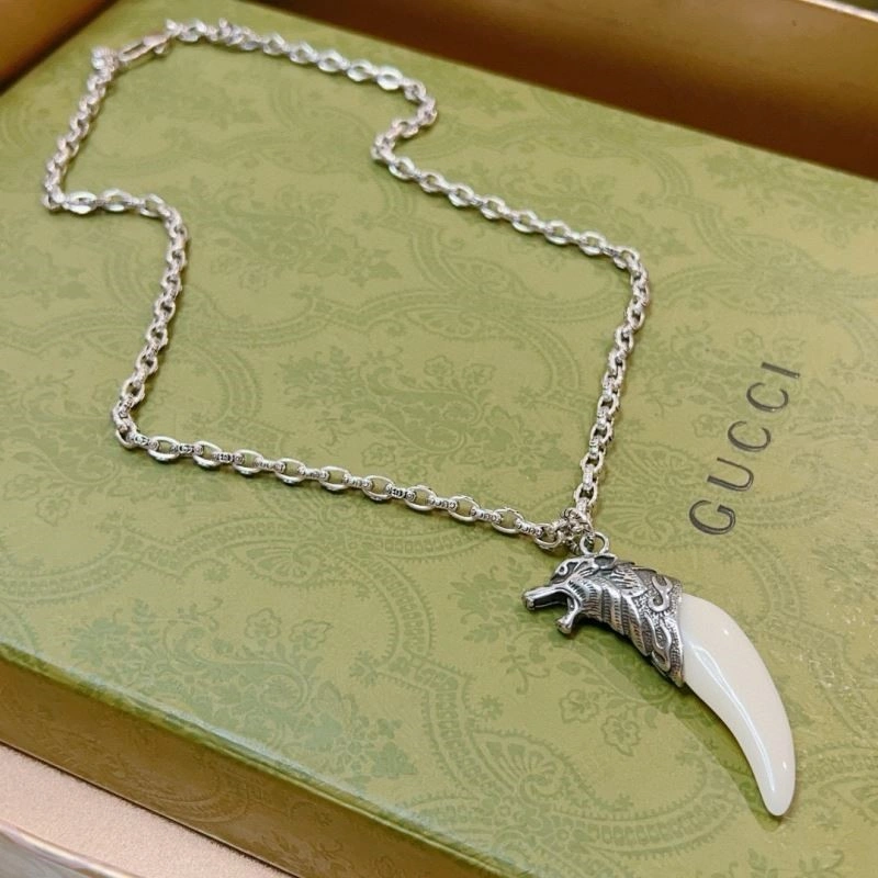 Vibrant Gucci Necklaces 243660