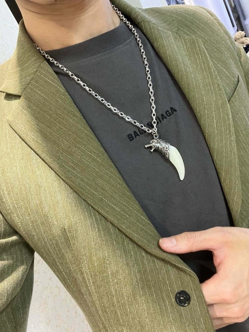 Vibrant Gucci Necklaces 243660