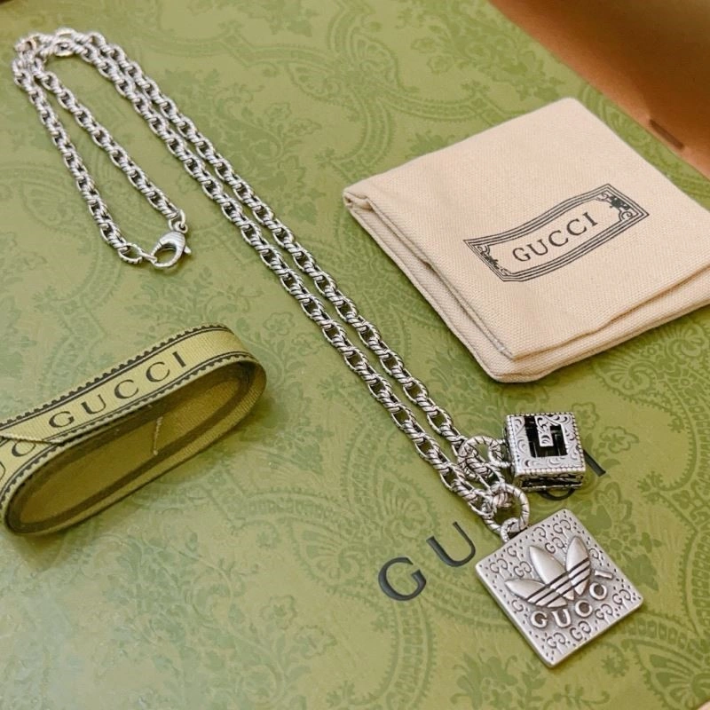 Lightweight Gucci Necklaces 243669