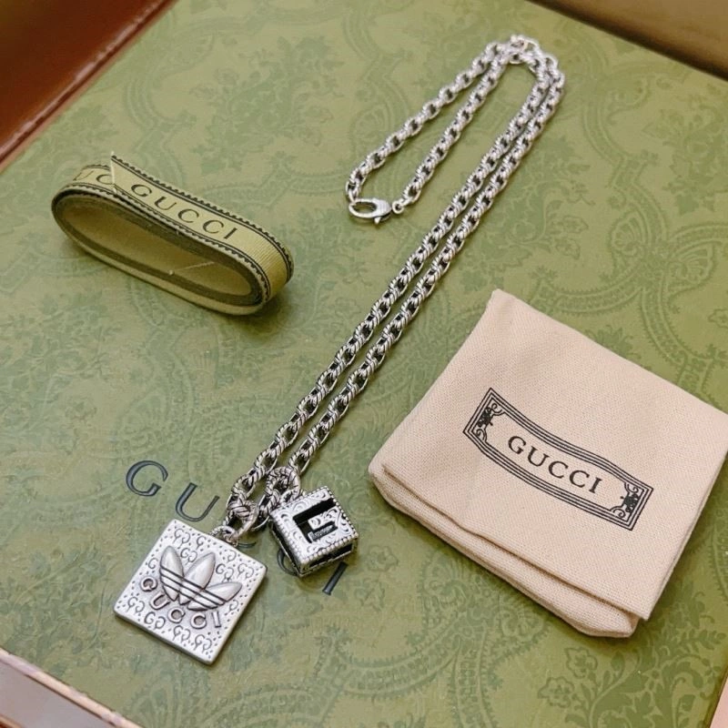 Lightweight Gucci Necklaces 243669
