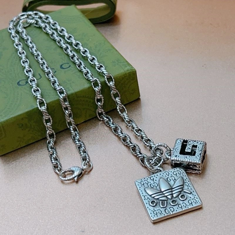 Lightweight Gucci Necklaces 243669