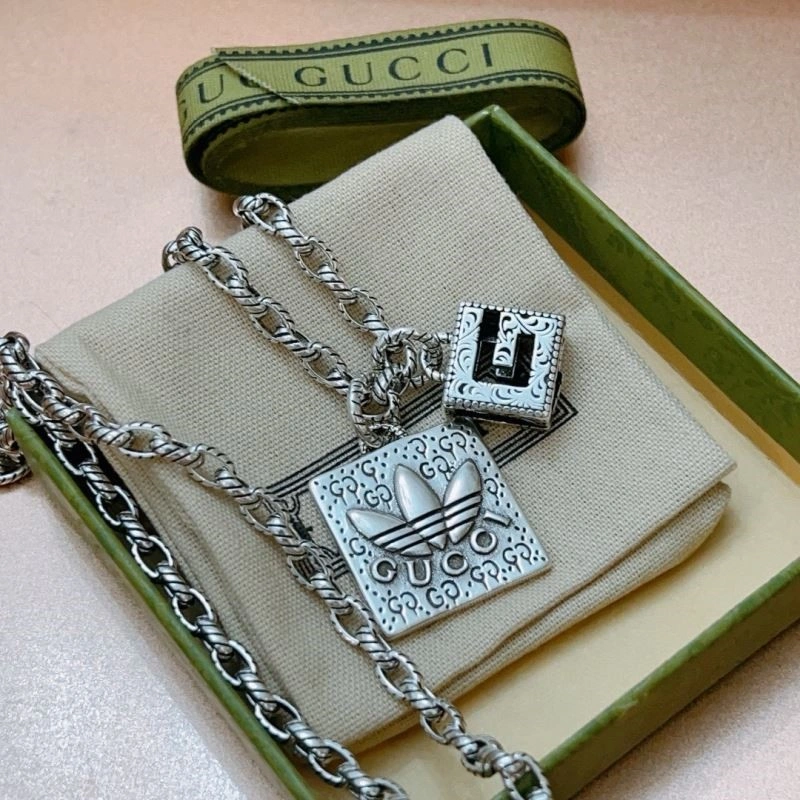 Lightweight Gucci Necklaces 243669