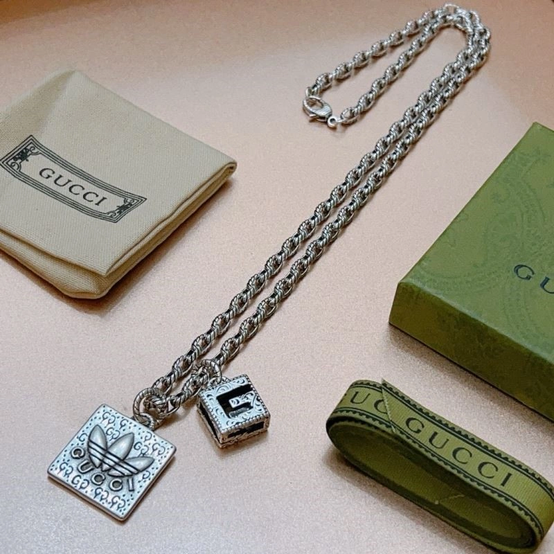 Lightweight Gucci Necklaces 243669