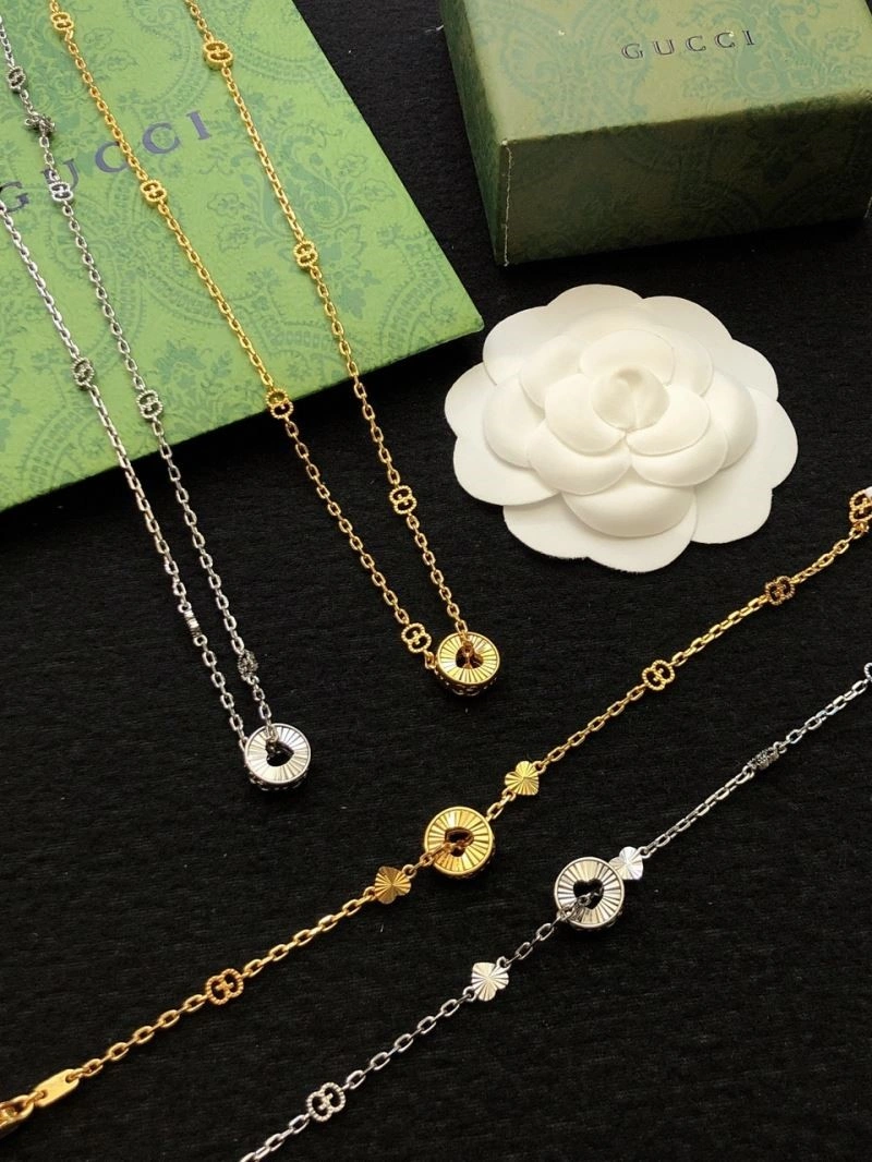 Stylish Gucci Necklaces 243646