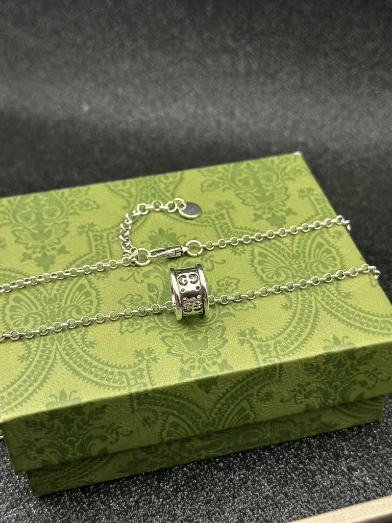 Sporty Gucci Necklaces 243605