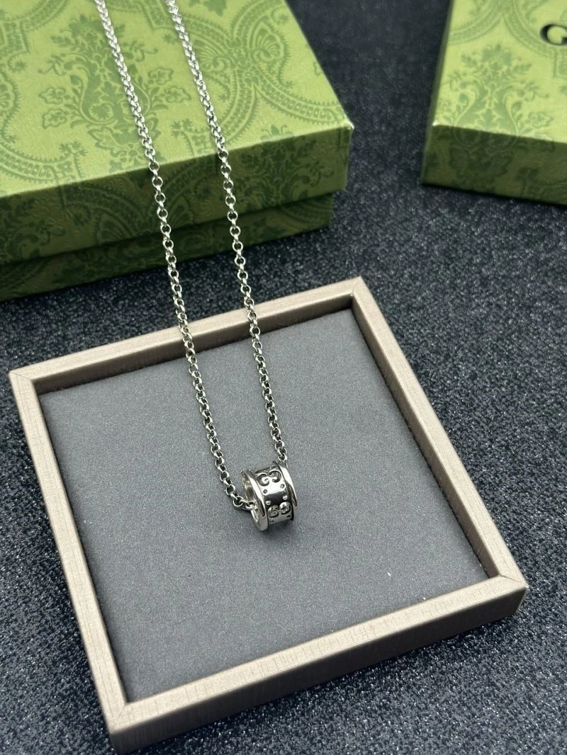 Sporty Gucci Necklaces 243605