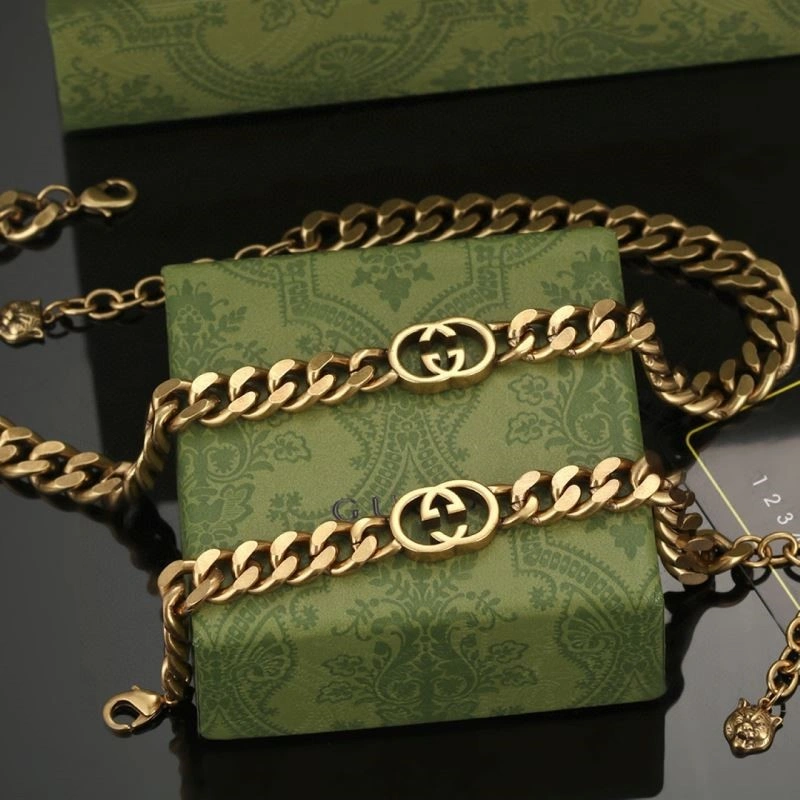 Gucci Necklaces Sleek 243604