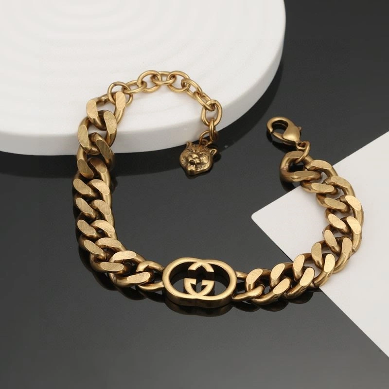 Gucci Necklaces Sleek 243604