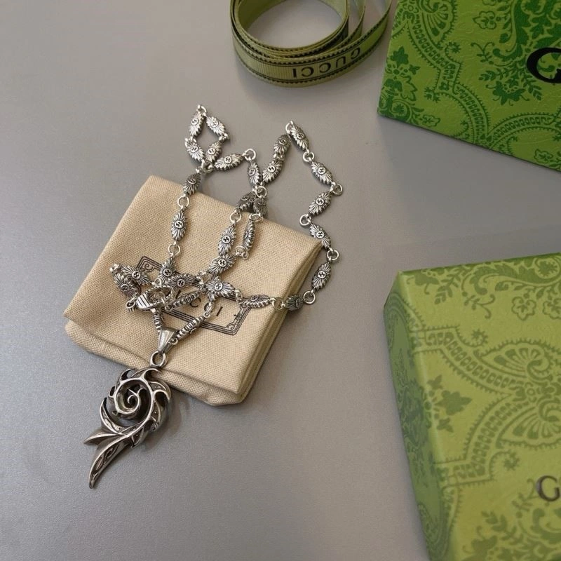 FlexibleFit Gucci Necklaces 243629
