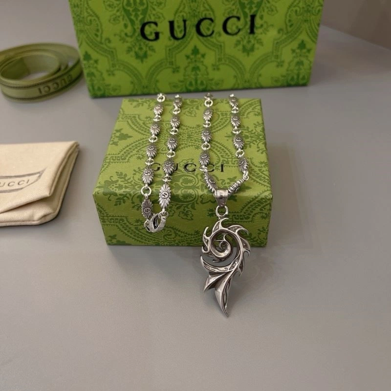 FlexibleFit Gucci Necklaces 243629