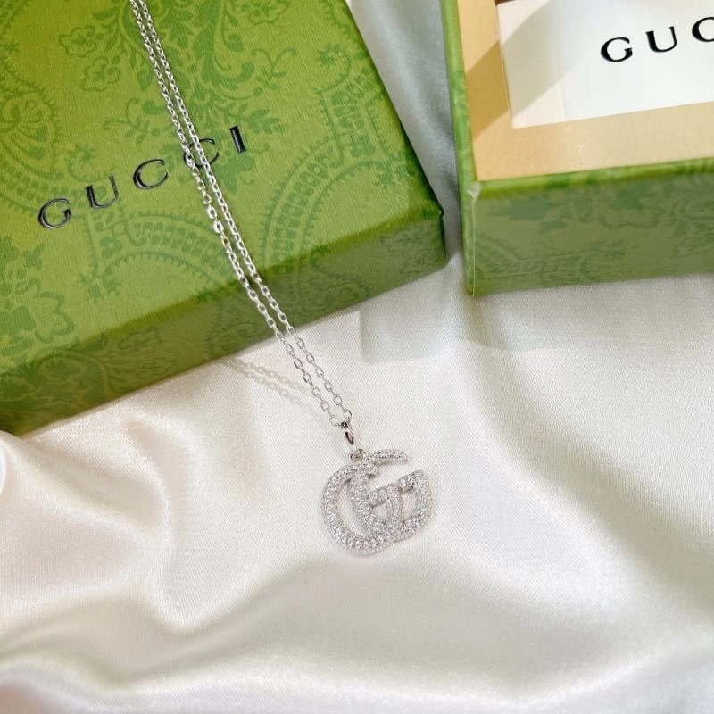 Comfortable Gucci Necklaces 243570