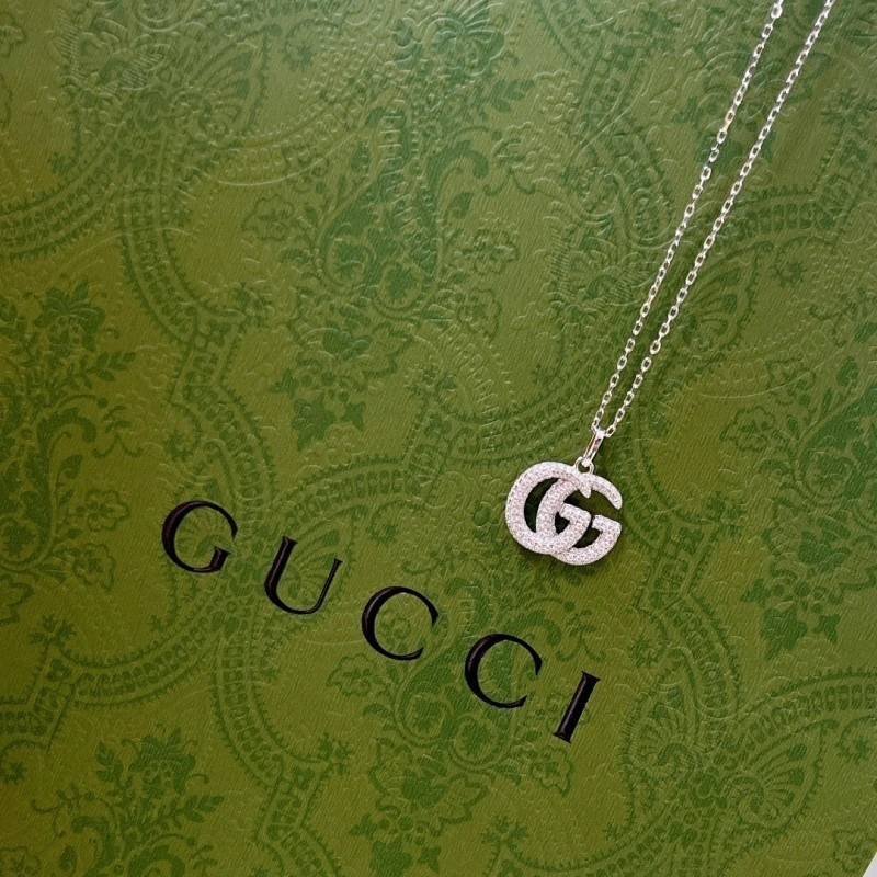 Comfortable Gucci Necklaces 243570